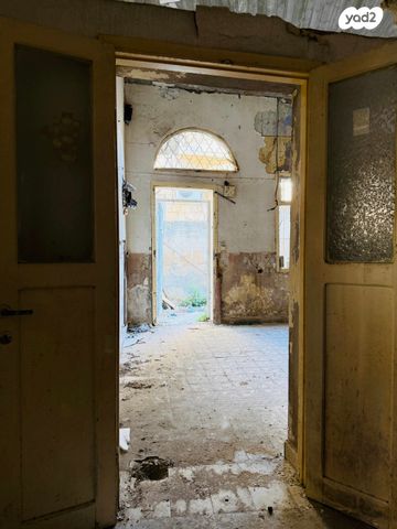 דו משפחתי, אל חרירי, ואדי נסנאס, חיפה