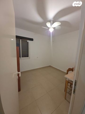 דירה, יהודה הלוי 5, דוד רזיאל, קרית שמונה