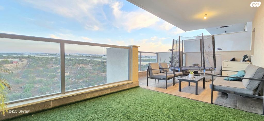 דירה, אורנית