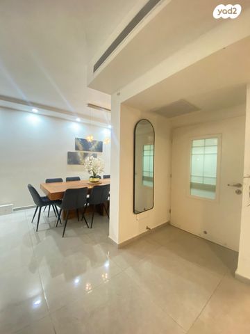 בית פרטי/ קוטג', בת הדר