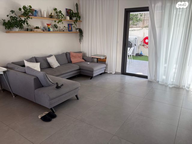 בית פרטי/ קוטג', נאות הדרים, גן יבנה