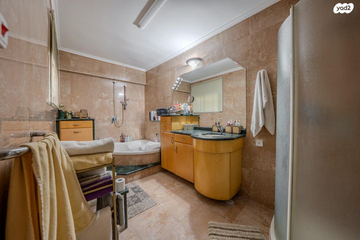 דירת גן, הכותל המערבי, שכונה א', באר שבע