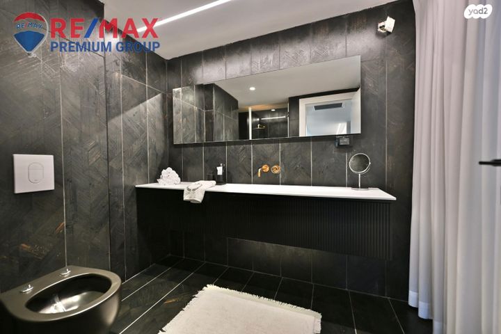 דירת גן, שוהם