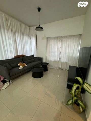 דירה, החי"ל 10, נגבה, רמת גן