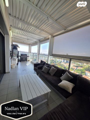 גג/ פנטהאוז, ז'בוטינסקי, אזור