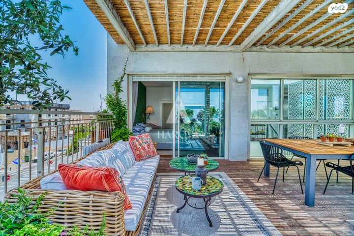 גג/ פנטהאוז, טולוז, עג'מי, גבעת העליה, תל אביב יפו