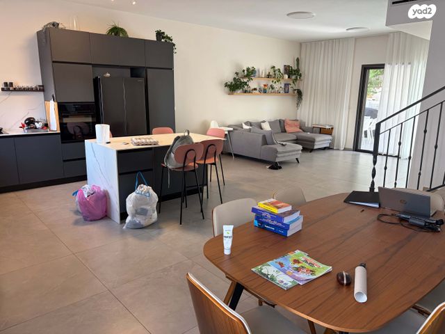 בית פרטי/ קוטג', נאות הדרים, גן יבנה