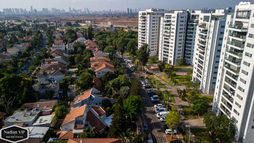 גג/ פנטהאוז, ז'בוטינסקי, אזור