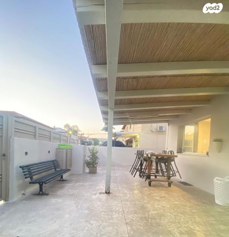 בית פרטי/ קוטג', בת הדר