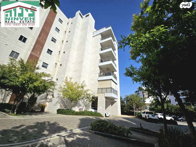 דירה, נווה זמר, רעננה