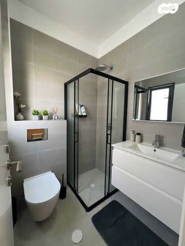 דירה, אריאל שרון, נווה שרון / שער העיר, נתיבות