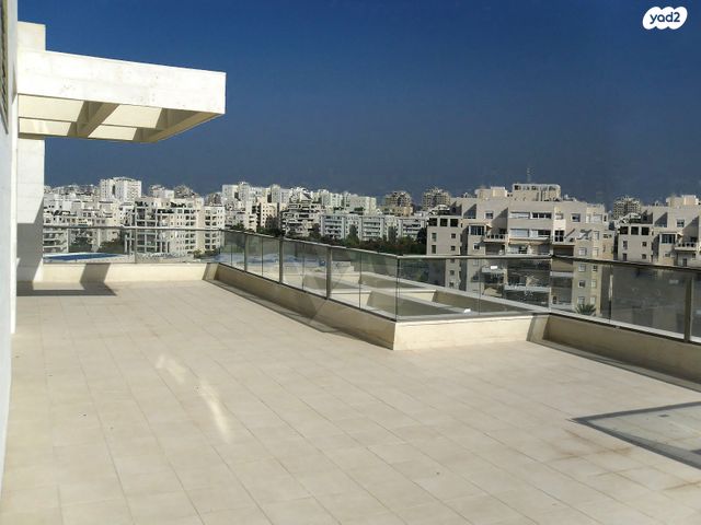 הגוש הגדול, רמת אביב החדשה, נופי ים