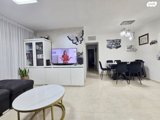 נווה עופר, תל כביר