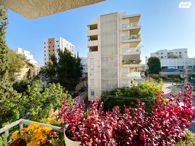 דירה, הרא"ז, א' / צפון מזרח העיר, רחובות