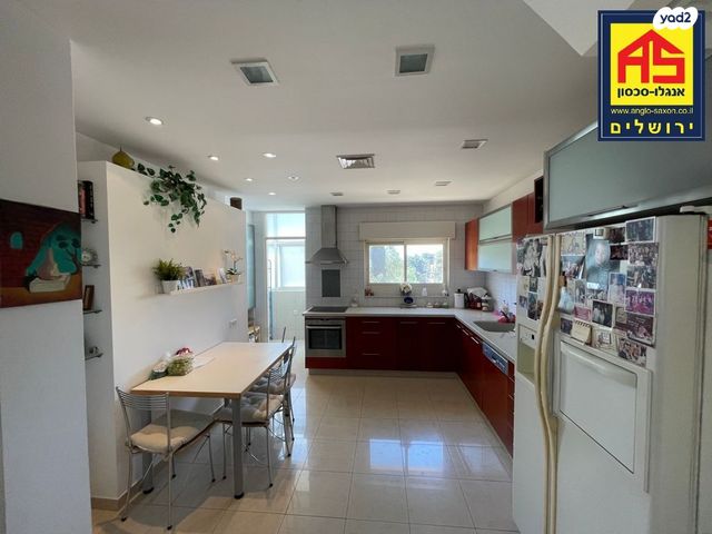 גג/ פנטהאוז, בית חוגלה, תלפיות, ירושלים