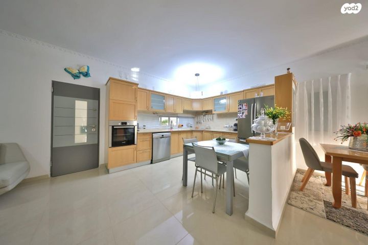 דו משפחתי, הרב קוק 26, מוצקין הותיקה, קרית מוצקין