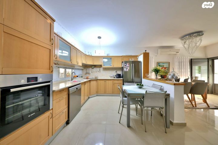 דו משפחתי, הרב קוק 26, מוצקין הותיקה, קרית מוצקין