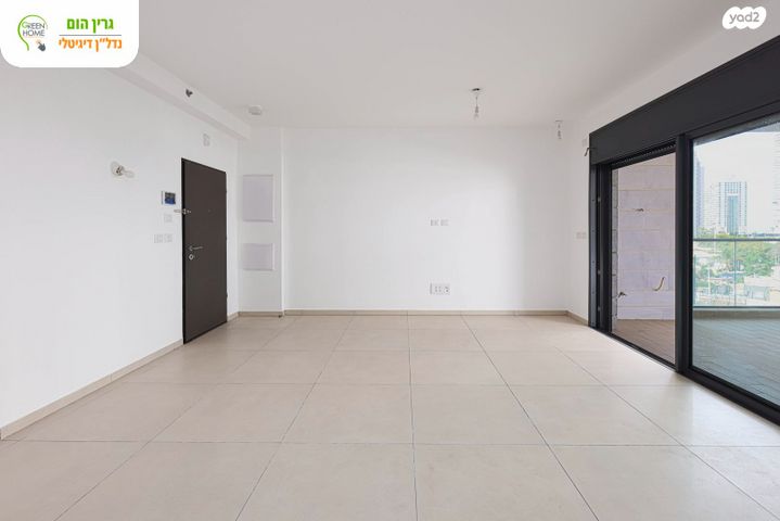 דירה, אמנון ליפקין שחק, נוף הטיילת, נתניה