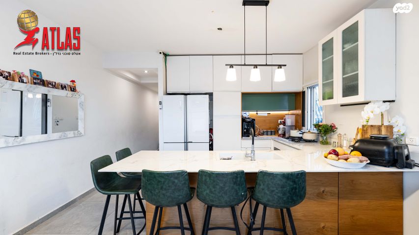 טריפלקס, אוסישקין 3, בני ברק