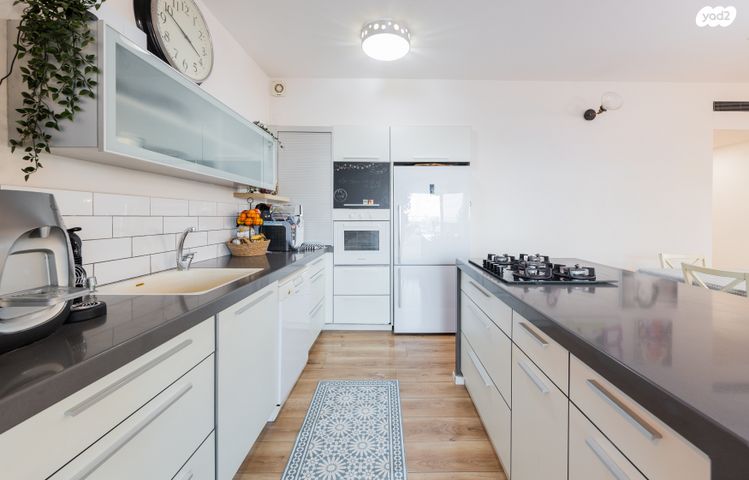 גג/ פנטהאוז, מגדיאל, הוד השרון