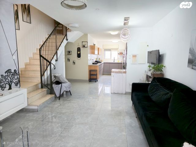 דופלקס, דרך האילנות, גדרה מזרח, גדרה