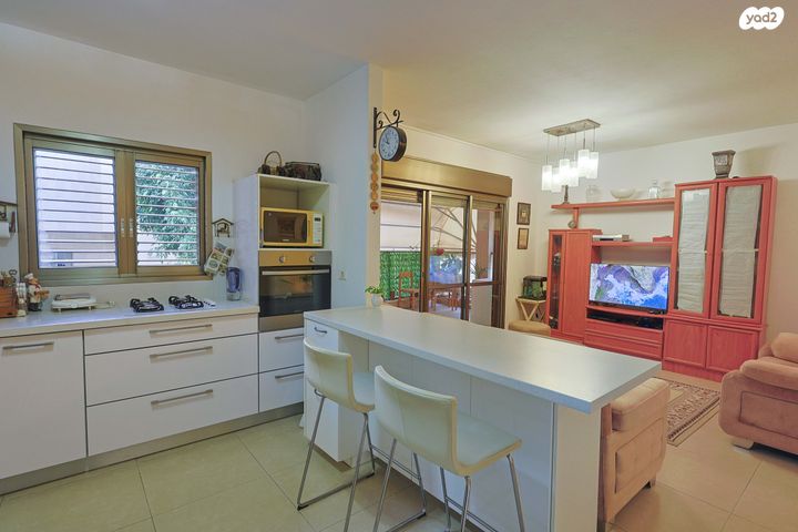 דירה, נחמן מברסלב, מחנה יהודה, פתח תקווה