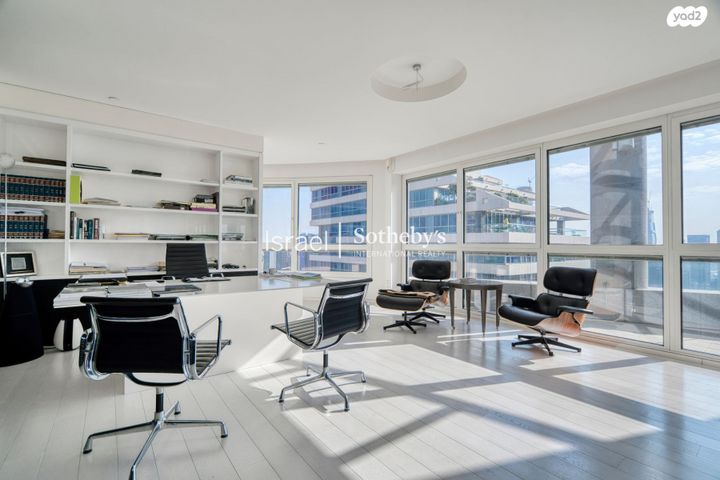 דירה, ניסים אלוני, צמרות איילון, פארק צמרת, תל אביב יפו