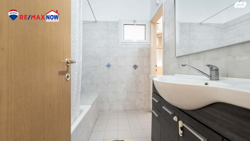 דירה, הדגן 17, קרית כרמים, ראשון לציון