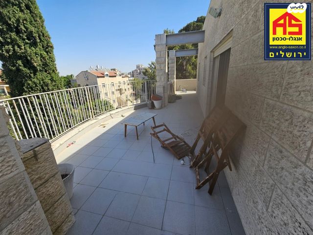 גג/ פנטהאוז, בית חוגלה, תלפיות, ירושלים