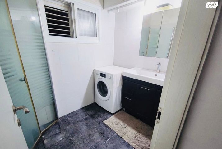 דירה, יהושע בן נון, מחנה יהודה, פתח תקווה