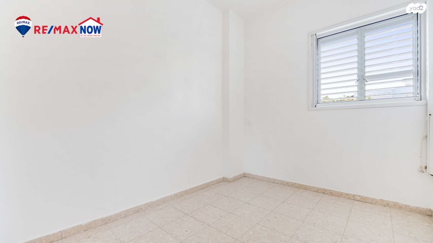 דירה, הדגן 17, קרית כרמים, ראשון לציון