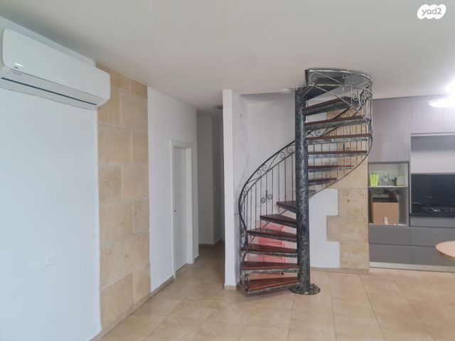 גג/ פנטהאוז, אביר יעקב, תל חנן, נשר