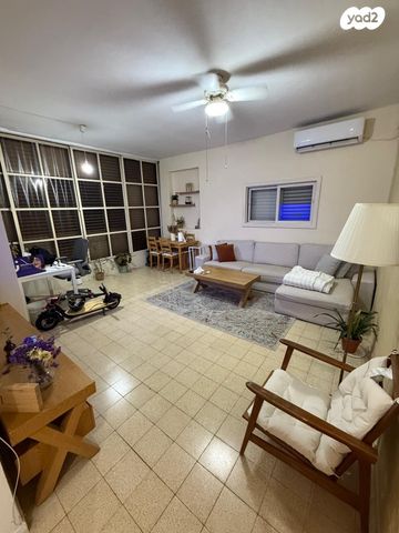 שלומציון המלכה 