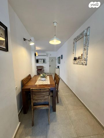 דירה, עזרא, ג' / מרכז מזרח העיר, רחובות