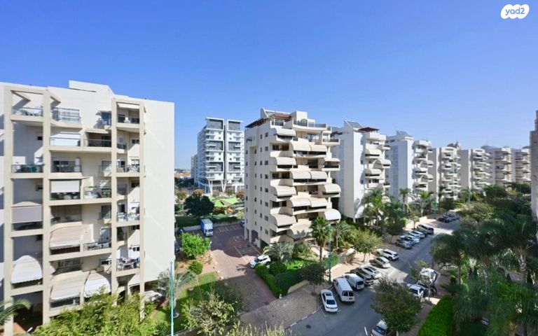 דירה, הצופים, נעורים, ראשון לציון