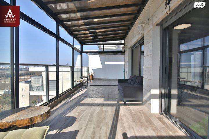 גג/ פנטהאוז