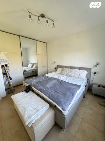 גג/ פנטהאוז, קוסטה ריקה, עיר גנים, ירושלים