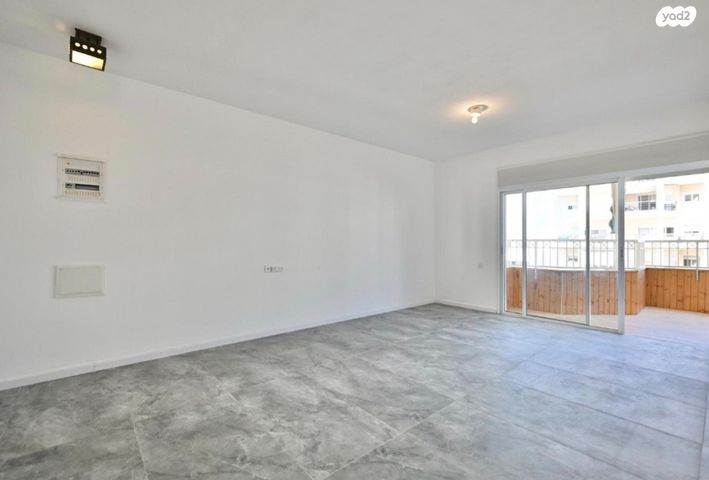 דירה, הצופים, נעורים, ראשון לציון