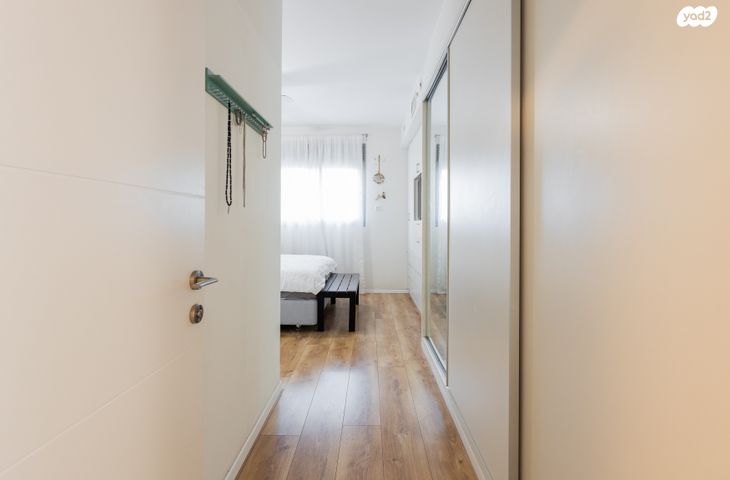 גג/ פנטהאוז, מגדיאל, הוד השרון