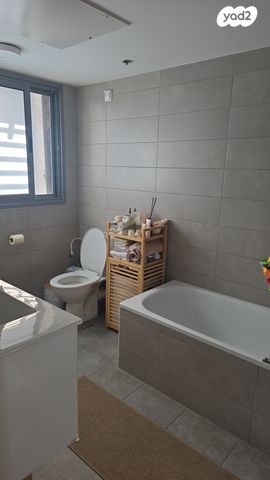 דירה, שולמית אלוני, נחלת יהודה, ראשון לציון