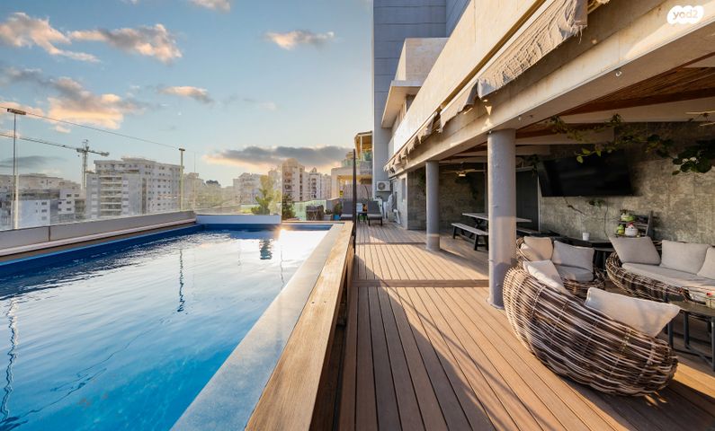 גג/ פנטהאוז, מגדיאל, הוד השרון