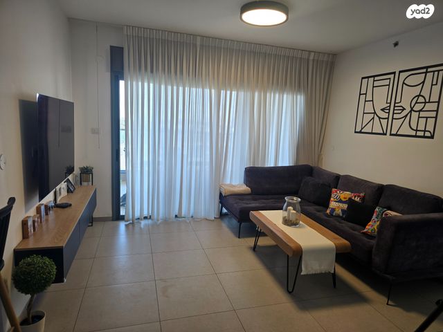 דירה, שולמית אלוני, נחלת יהודה, ראשון לציון