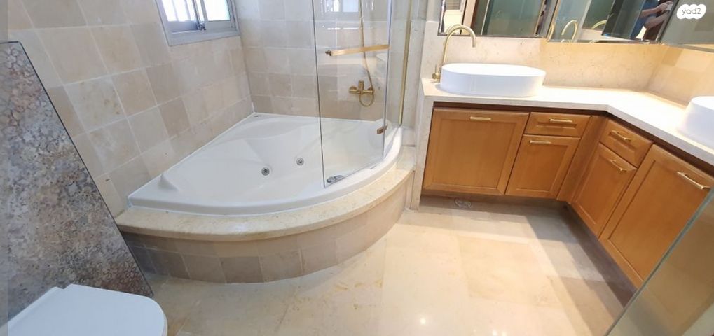 דו משפחתי, רמת חן, רמת גן