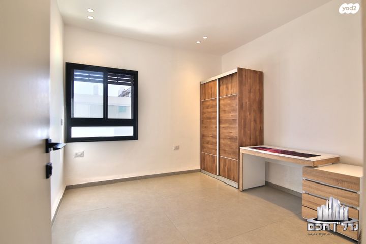 גג/ פנטהאוז, הרב קוק, מוצקין הותיקה, קרית מוצקין