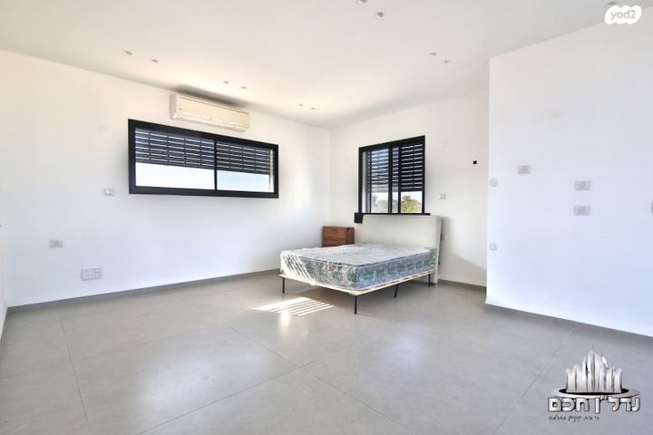 גג/ פנטהאוז, הרב קוק, מוצקין הותיקה, קרית מוצקין