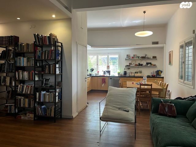 דירת גן, שדרות רוטשילד 70, לב תל אביב, לב העיר צפון, תל אביב יפו