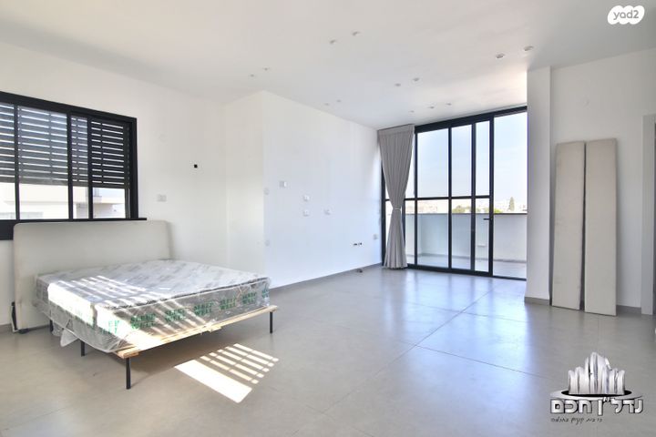 גג/ פנטהאוז, הרב קוק, מוצקין הותיקה, קרית מוצקין