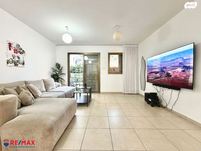 מודעת נכס, בארי 12, צפון מזרח מרכז העיר, נתניה