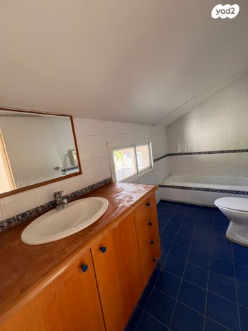 דו משפחתי, חיים גלעד 16, בת גנים, פתח תקווה