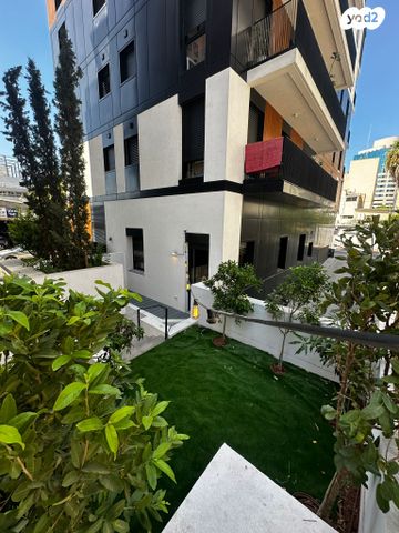 דירת גן, מונטיפיורי, הרכבת, תל אביב יפו